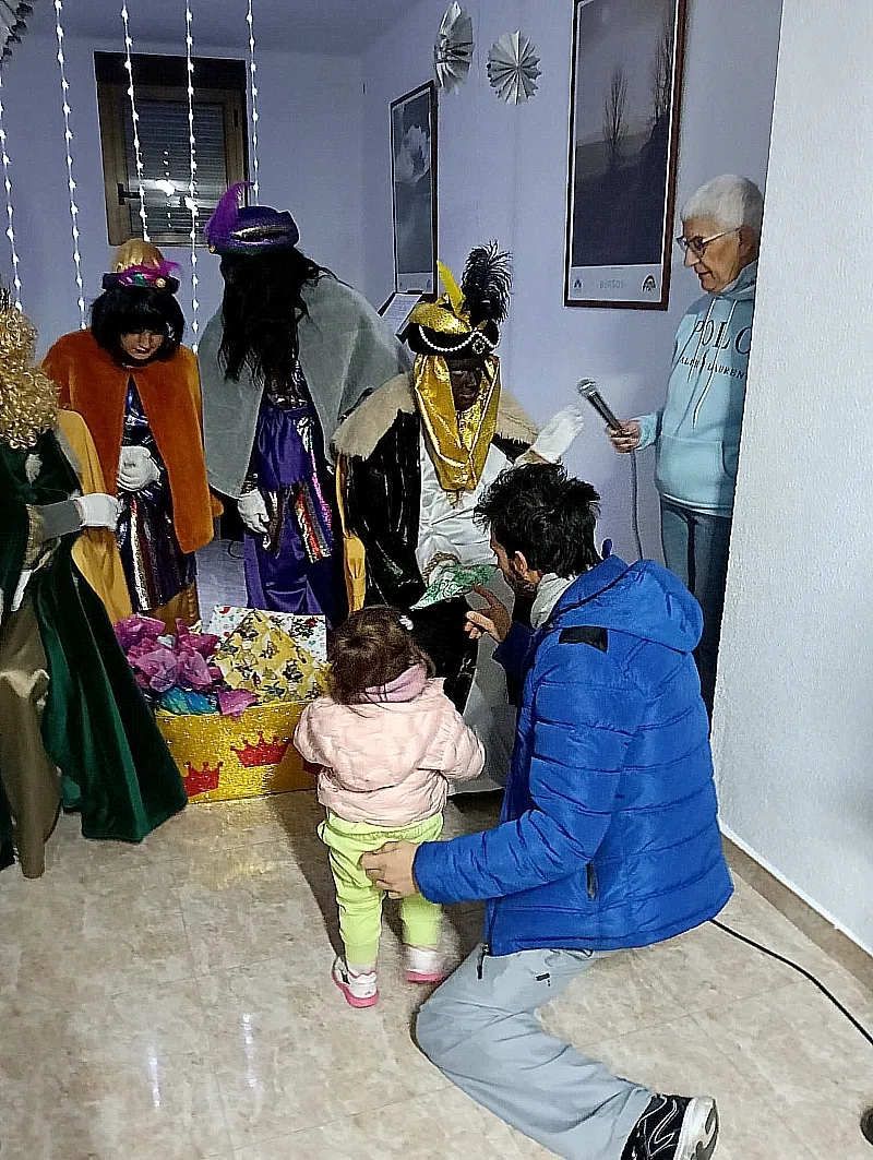 Los más pequeños de El Bodón reciben a los Reyes Magos