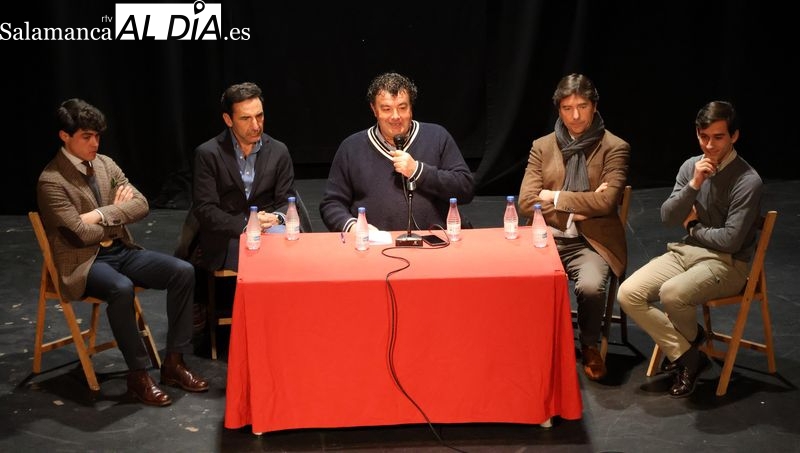 El mundo del toro se cita en Alba de Tormes en un coloquio taurino con figuras del campo y del toreo
