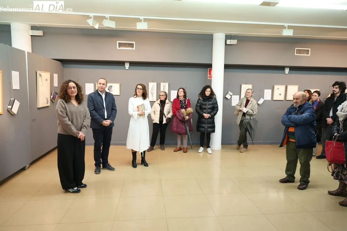 Exposición 'Criaturas de agua y luz', de Sonia García, en la Biblioteca Torrente Ballester. Foto: David Sañudo