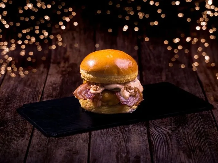 Foto 4 - La Cata Gastrobar de Alba de Tormes compite por la mejor hamburguesa de Espa&ntilde;a con su 'Cata 2.0'