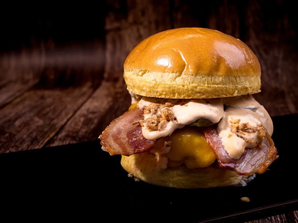 Foto 2 - La Cata Gastrobar de Alba de Tormes compite por la mejor hamburguesa de Espa&ntilde;a con su 'Cata 2.0'