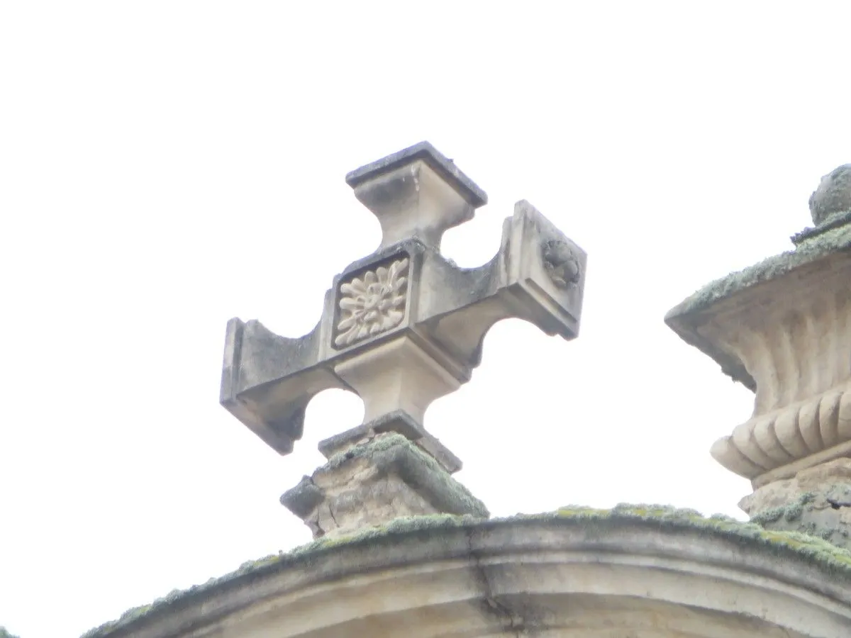 La asociación Ciudadanos por la Defensa del Patrimonio alerta del deterioro del Convento de las Claras. Fotos ACDP