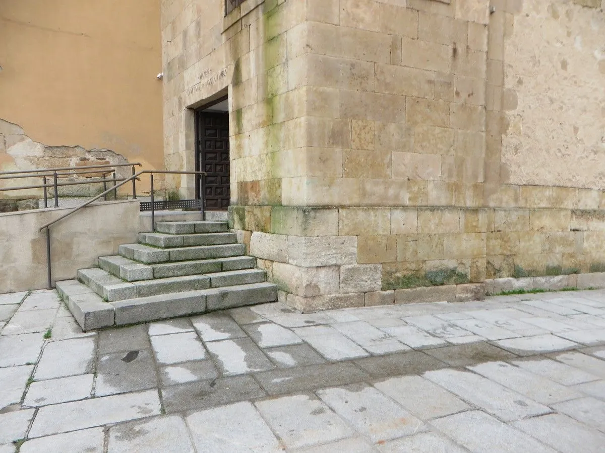 La asociación Ciudadanos por la Defensa del Patrimonio alerta del deterioro del Convento de las Claras. Fotos ACDP