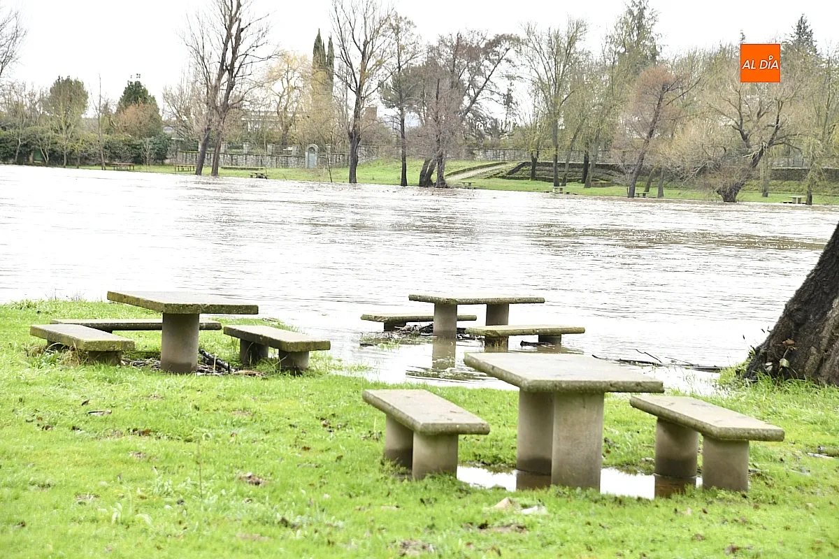 Las presas de Irueña y Águeda mantienen “a raya” su río al paso por Miróbriga