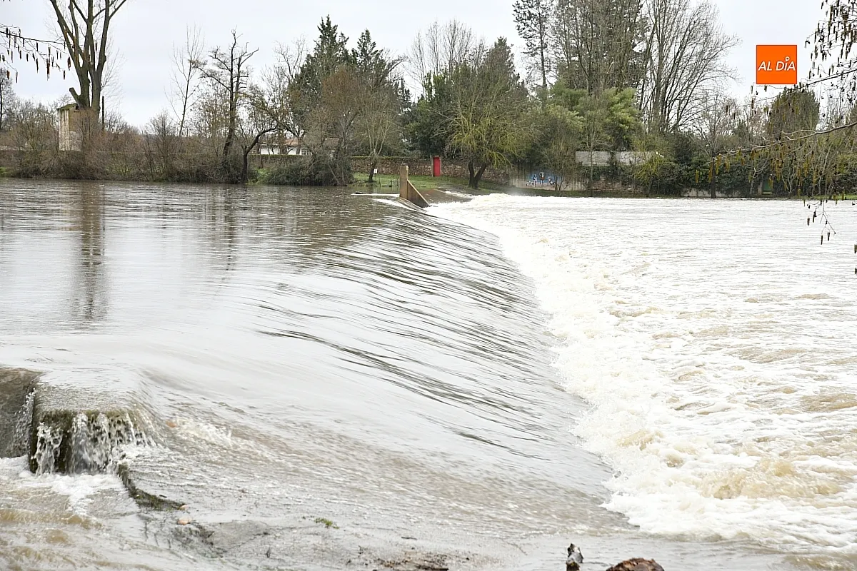 Las presas de Irueña y Águeda mantienen “a raya” su río al paso por Miróbriga