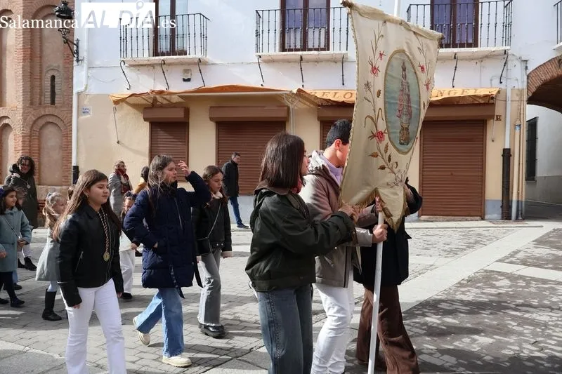 Foto 6 - Los ni&ntilde;os vuelven a ser protagonistas en la procesi&oacute;n del Ni&ntilde;o Jes&uacute;s de Praga 