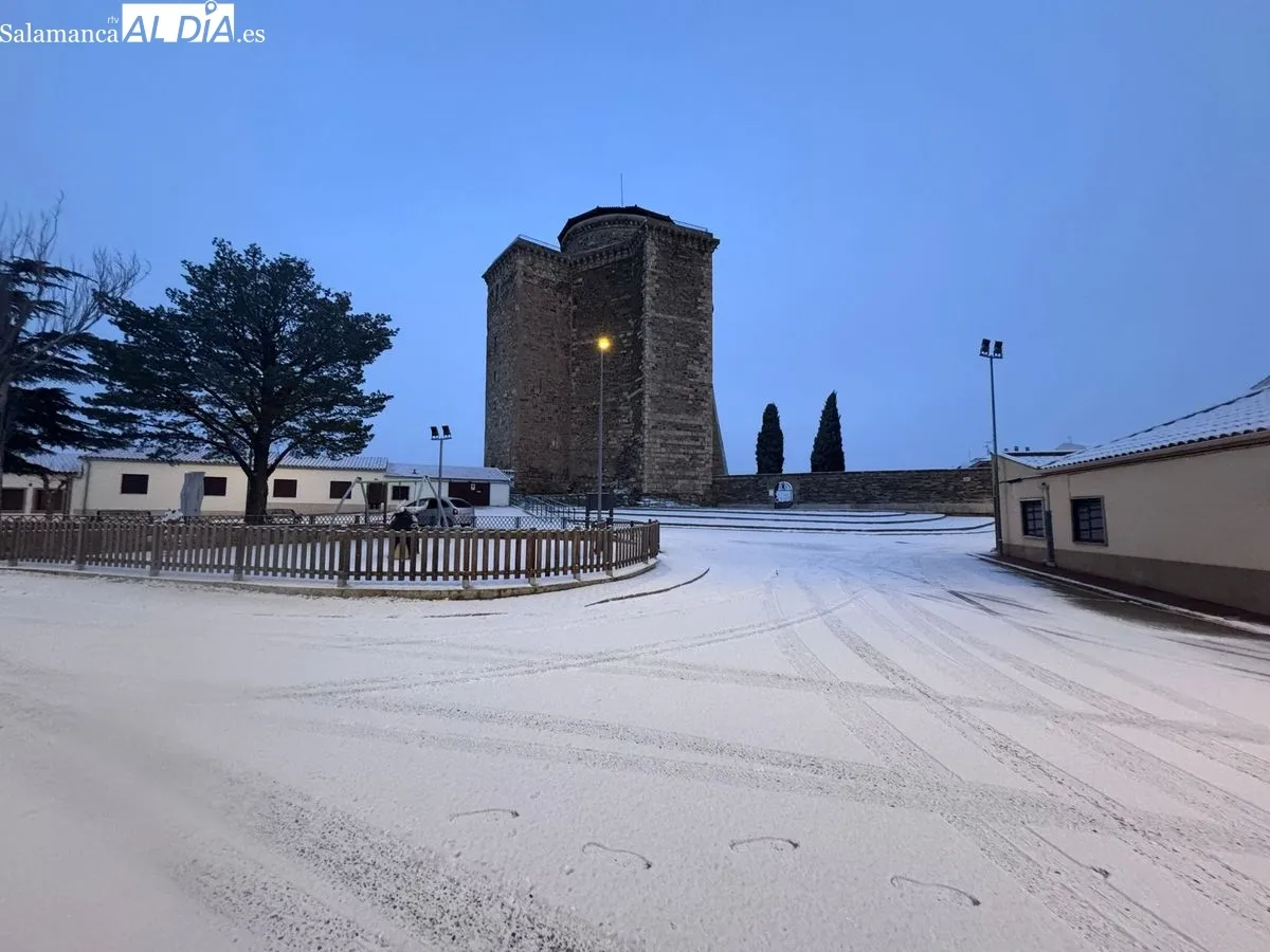 Un manto blanco para despedir la Navidad: la nieve transforma el paisaje de Alba de Tormes