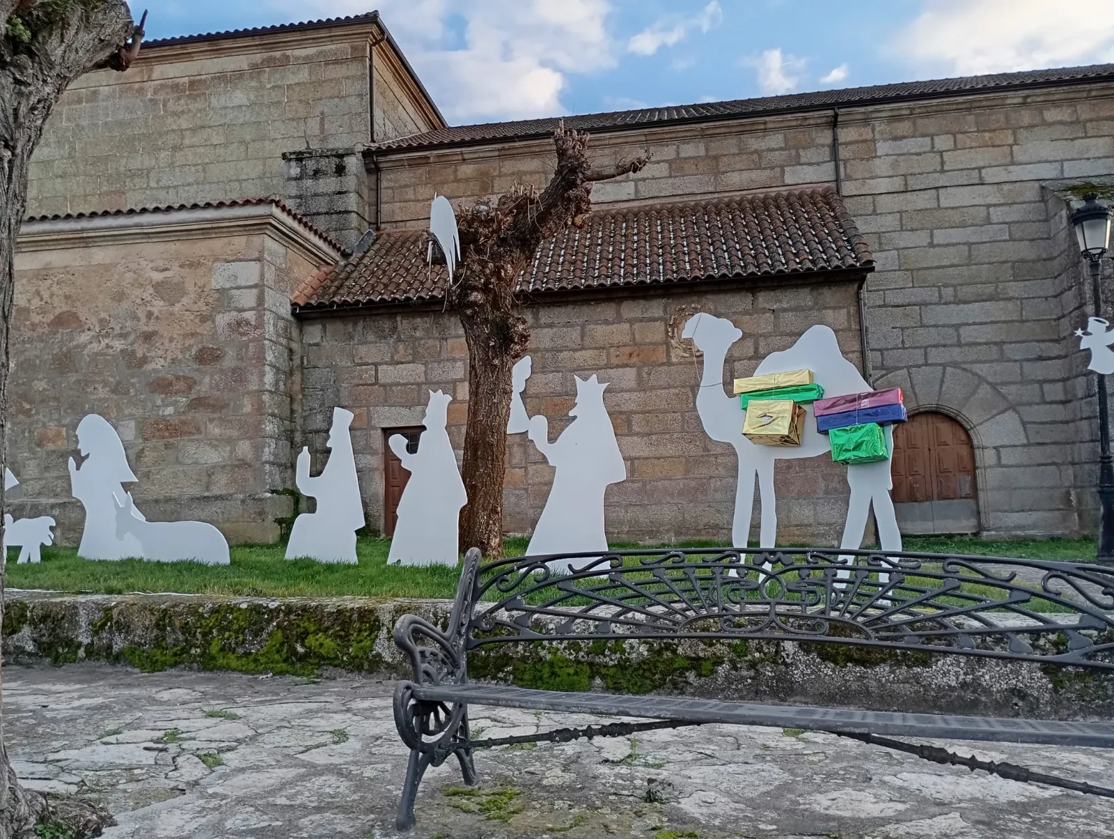 Foto 5 - Villar de Ciervo y Aldea del Obispo premian la creatividad infantil en su XIX Muestra de Navidad