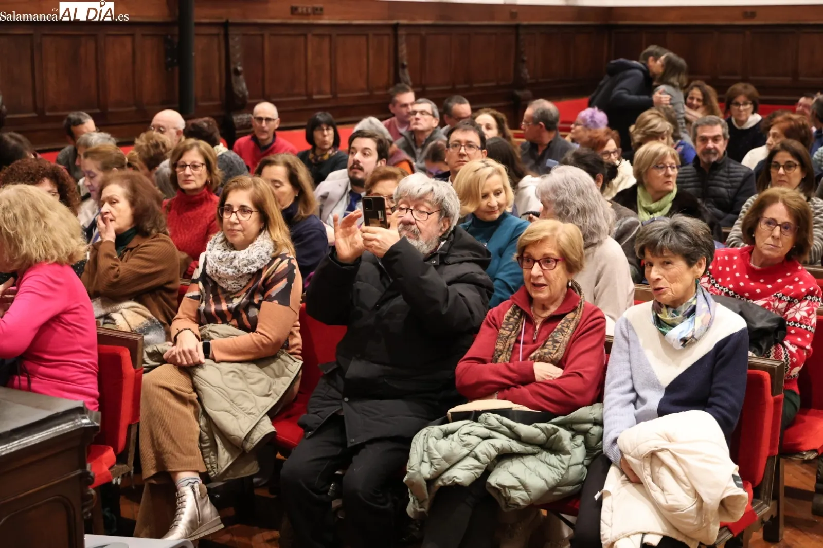 Peridis presenta 