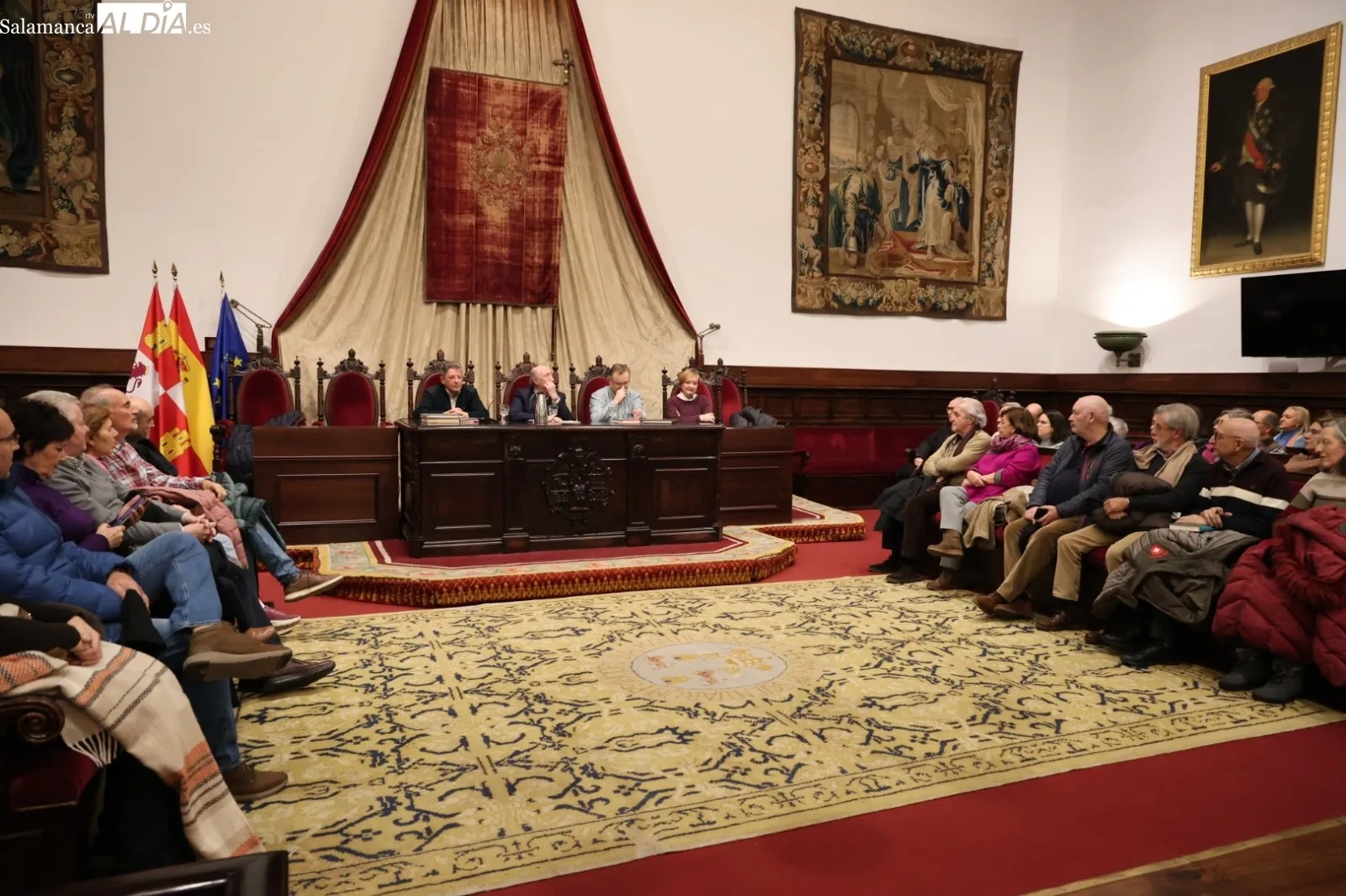 Peridis presenta 