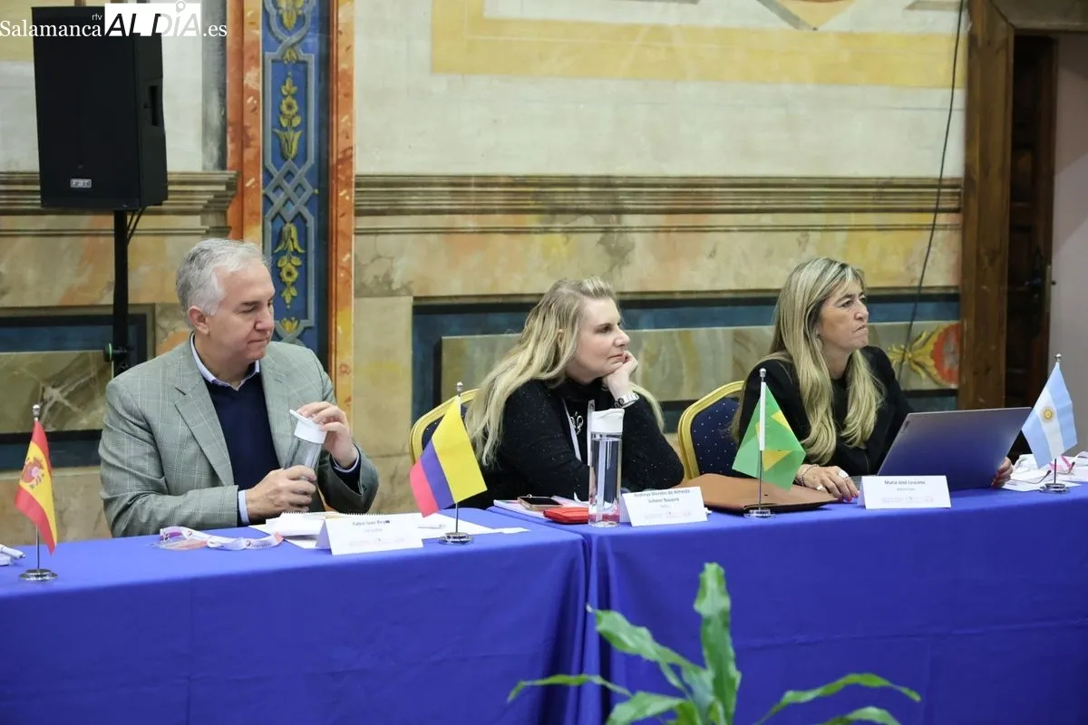 El alcalde de Salamanca inaugura la reunión de la Red Iberoamericana de Política Criminal en el Colegio Fonseca. Foto de David Sañudo