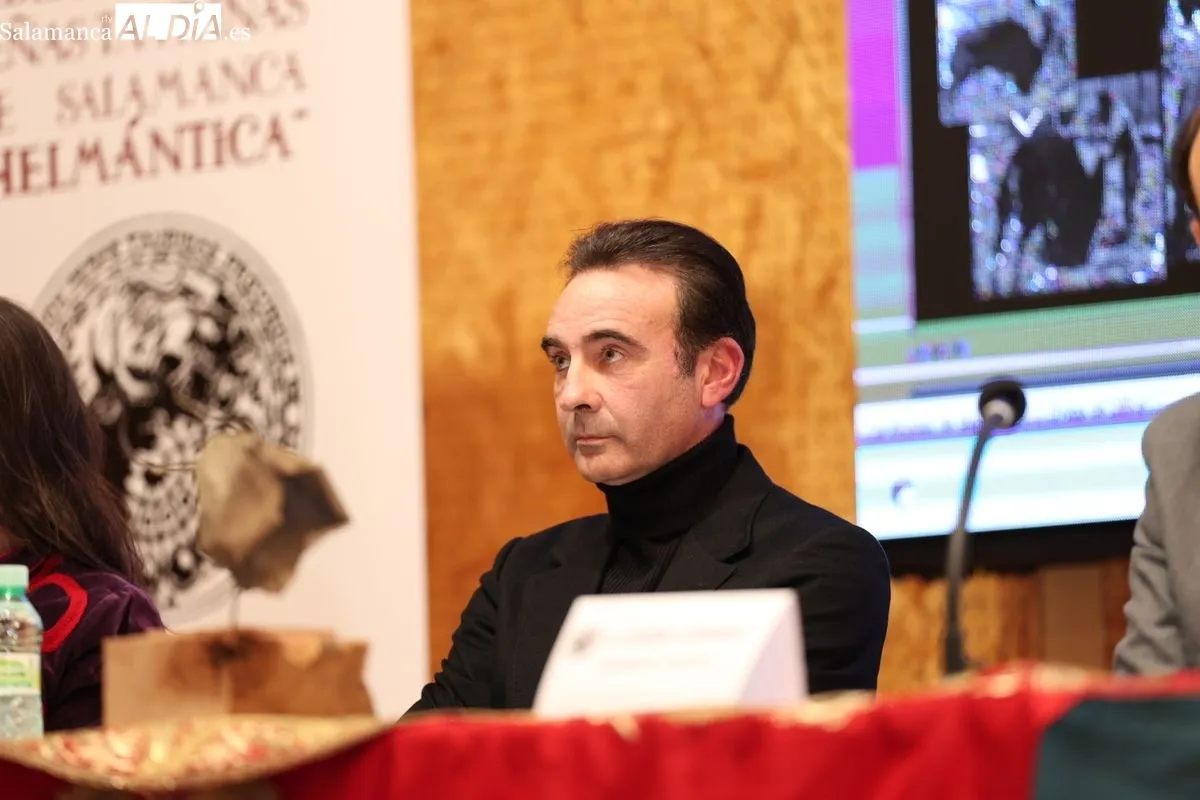 Coloquio de Enrique Ponce en recuerdo a Julio Robles | FOTOS: David Sañudo 