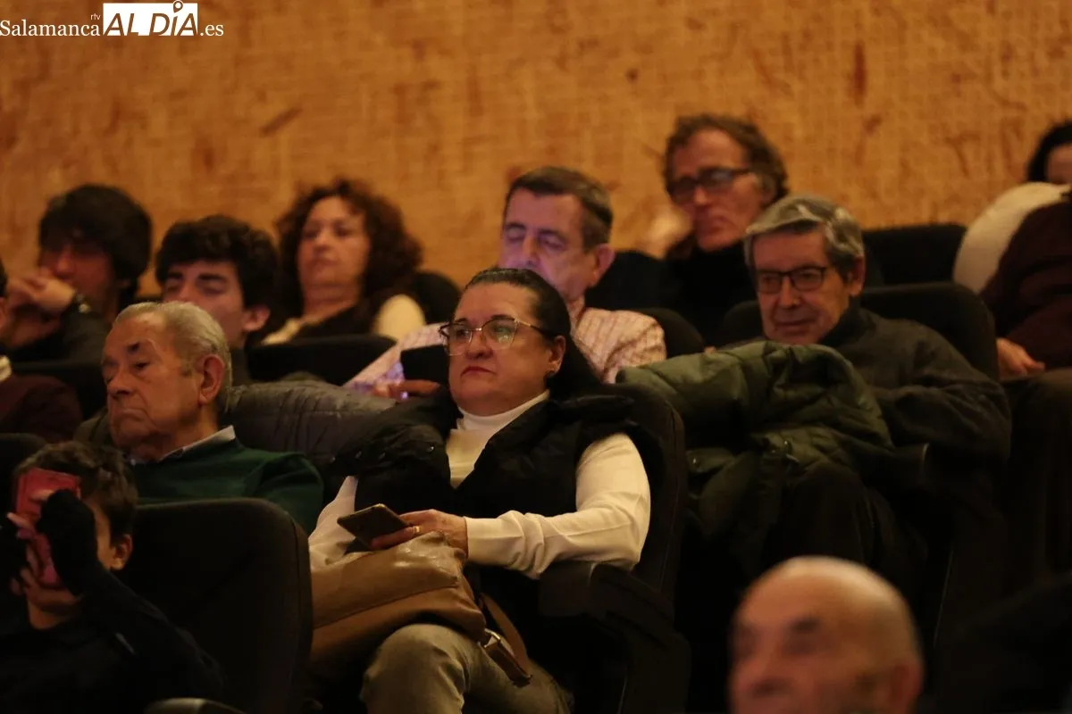 Coloquio de Enrique Ponce en recuerdo a Julio Robles | FOTOS: David Sañudo 