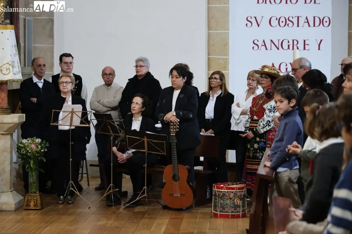 El barrio antiguo de Salamanca  celebra su XXXIV Día del Aguinaldo | FOTOS: David Sañudo 