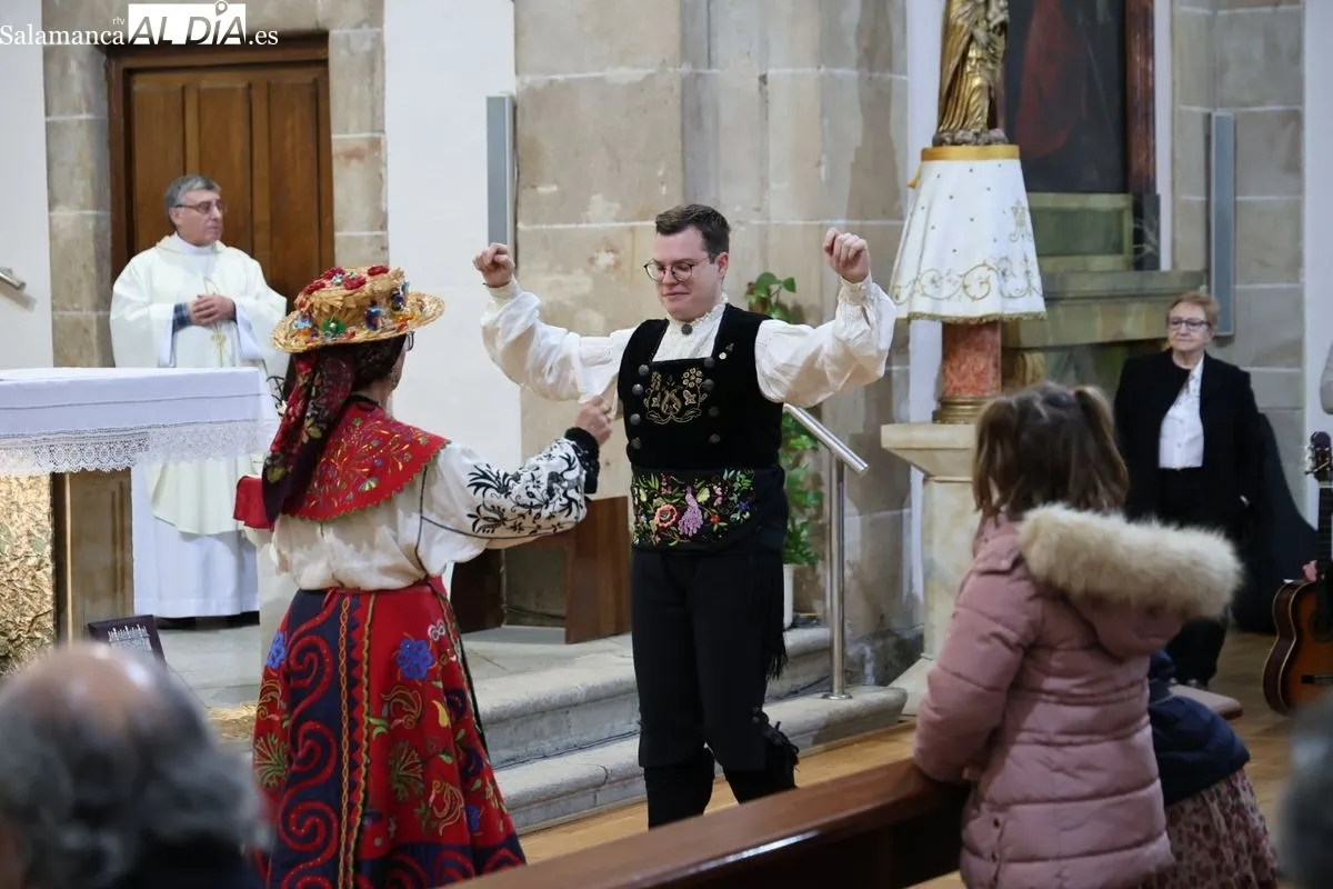 El barrio antiguo de Salamanca  celebra su XXXIV Día del Aguinaldo | FOTOS: David Sañudo 