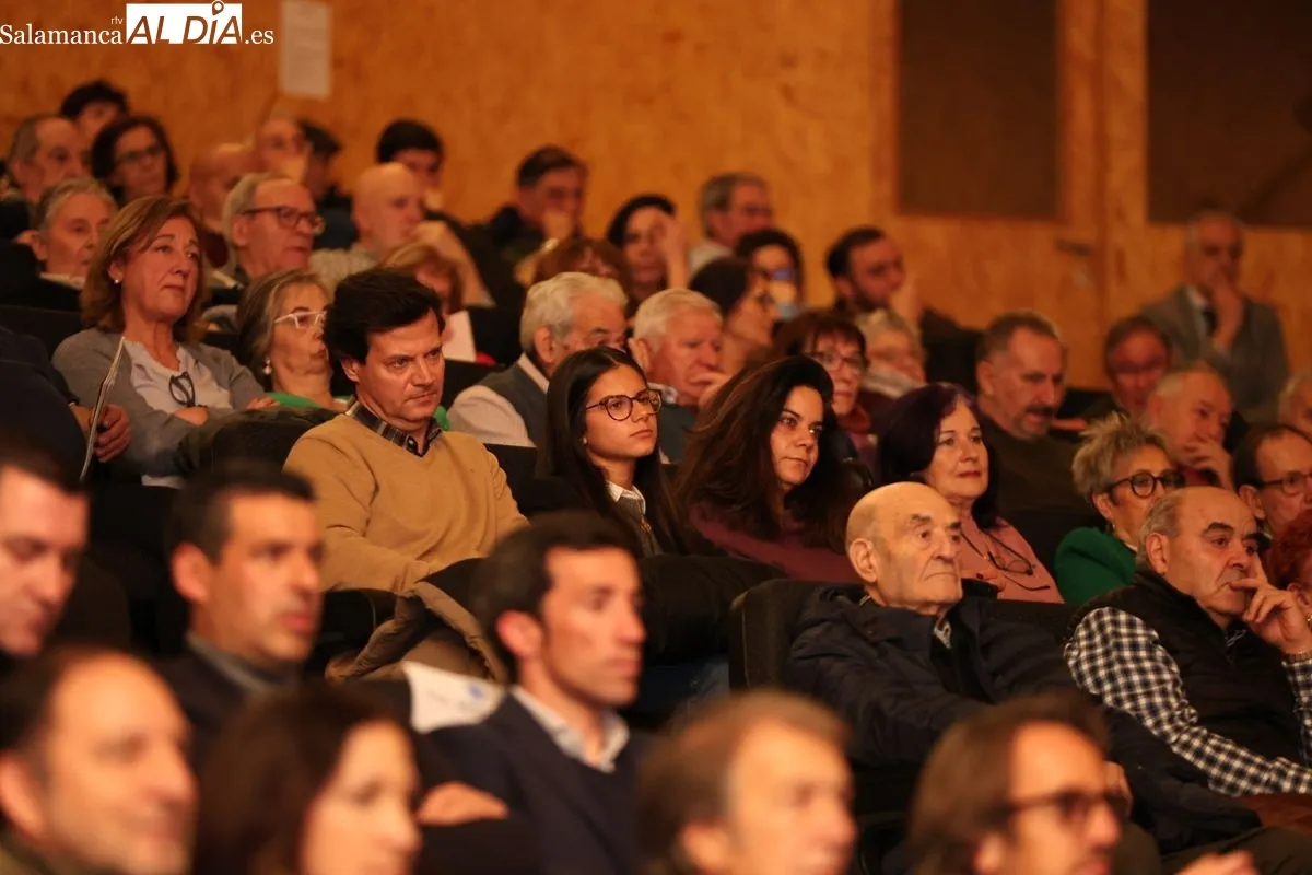 Coloquio de Enrique Ponce en recuerdo a Julio Robles | FOTOS: David Sañudo 