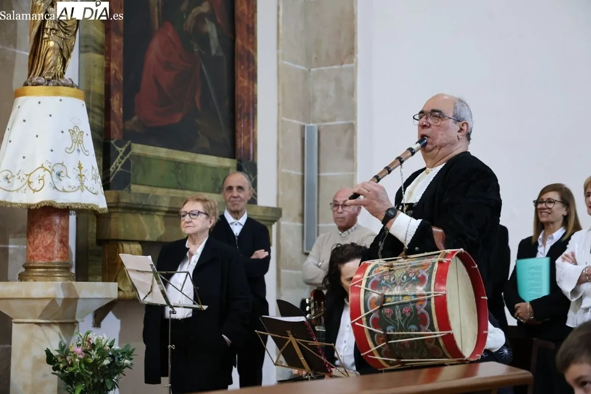 El barrio antiguo de Salamanca  celebra su XXXIV Día del Aguinaldo | FOTOS: David Sañudo 