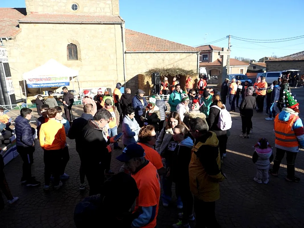 Foto 17 - Cabrillas despide el a&ntilde;o con una exitosa San Silvestre que consolida su popularidad en la comarca