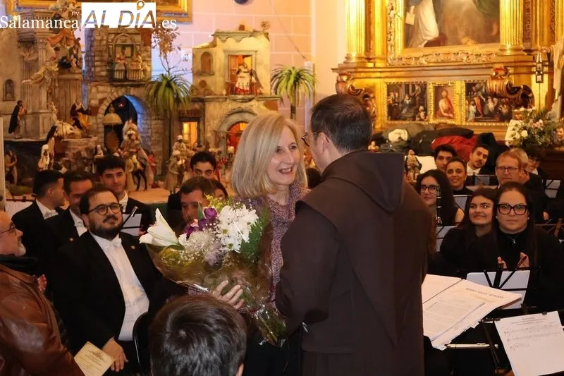 Foto 5 - La m&uacute;sica y la palabra sellan el proceso can&oacute;nico de Santa Teresa 