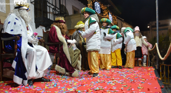 La Cabalgata de Reyes Magos llena de magia Lumbrales