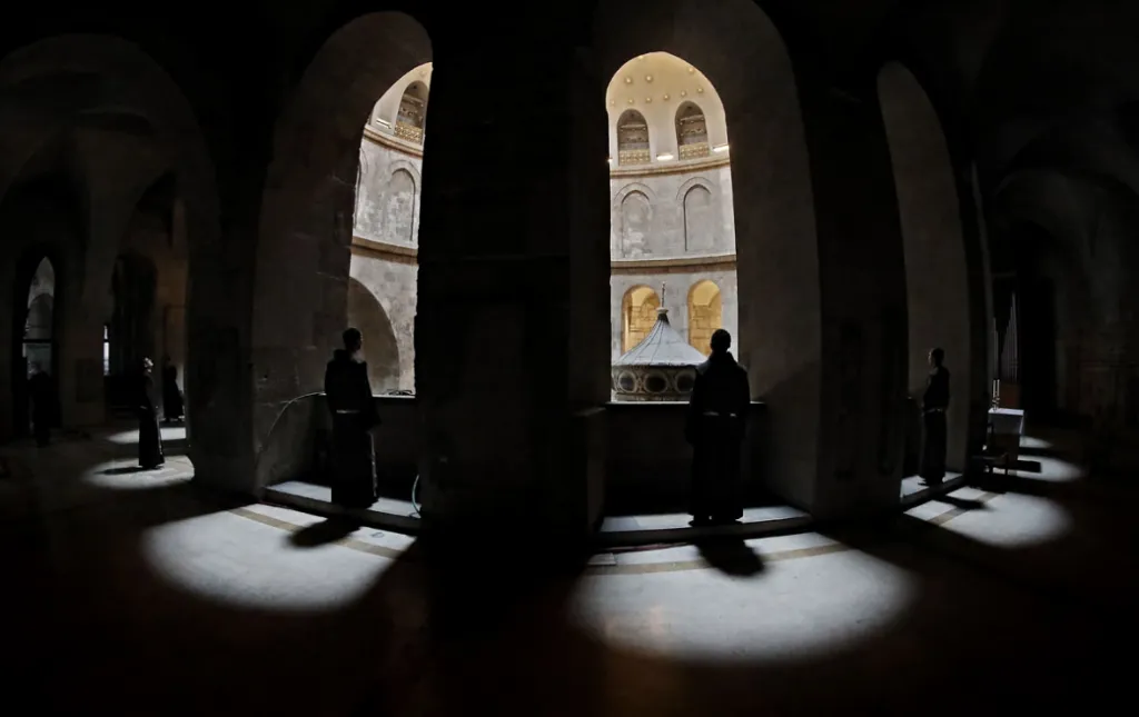 Foto 4 - &lsquo;Los Guardianes de la Tumba de Cristo&rsquo; llega a Salamanca
