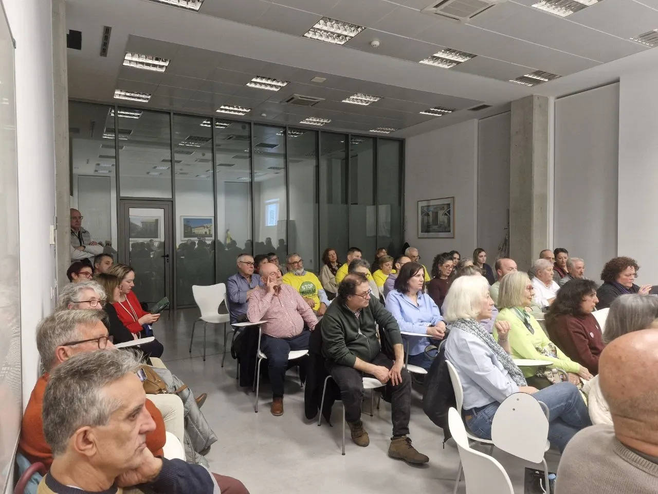 Foto 3 - Podemos se une al rechazo vecinal contra el biog&aacute;s en Salamanca