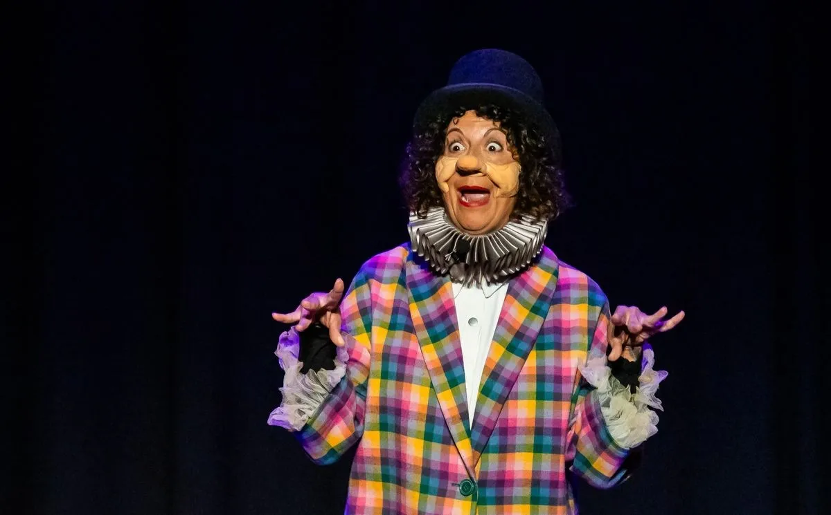 Domingo, 15 de marzo 18:00 h | Teatro familiar, '¡Ay que lío!', con Eugenia Manzanera