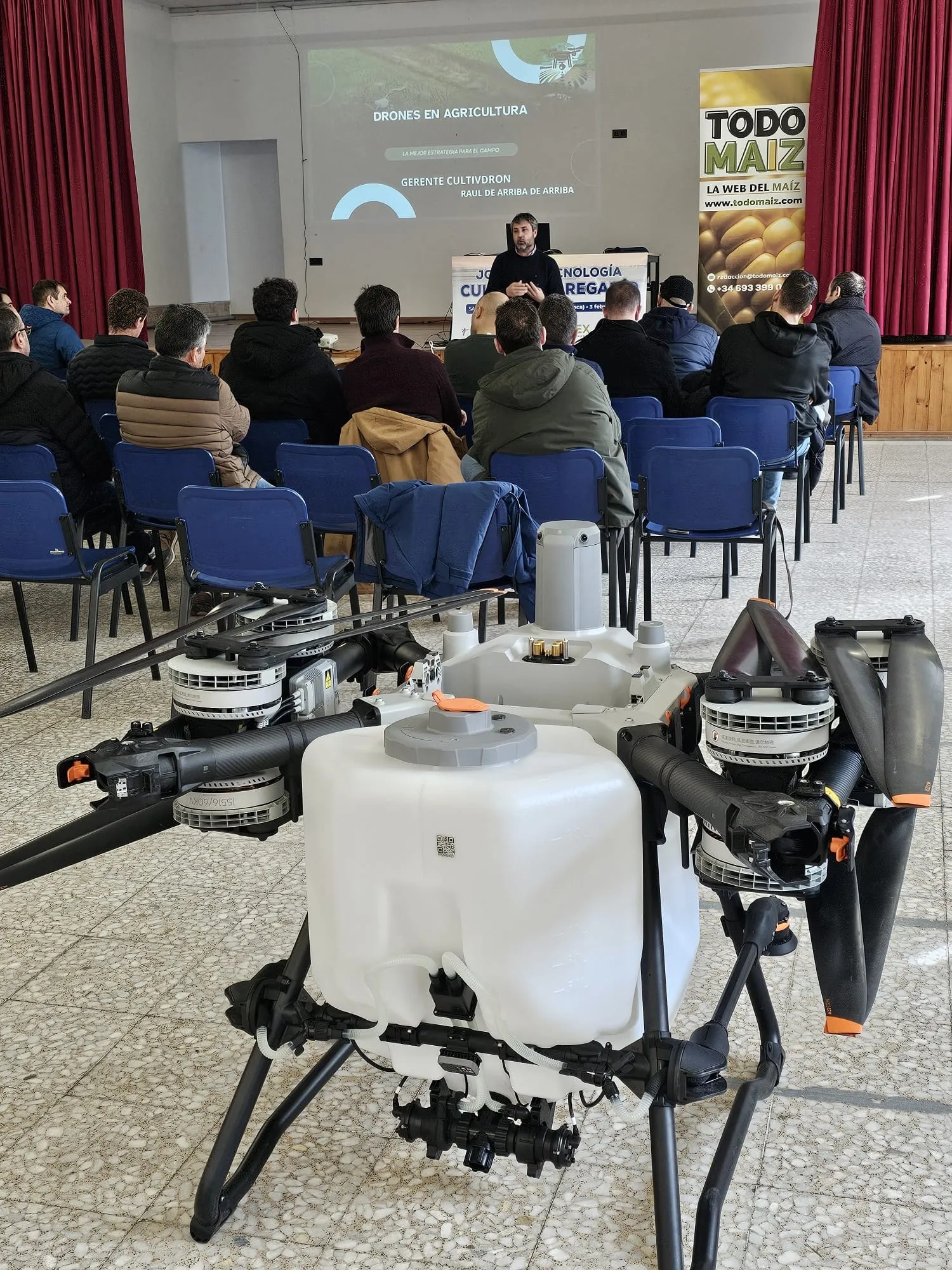 Foto 4 - La tecnolog&iacute;a y la nueva PAC centran una jornada sobre regad&iacute;o en Cantalpino
