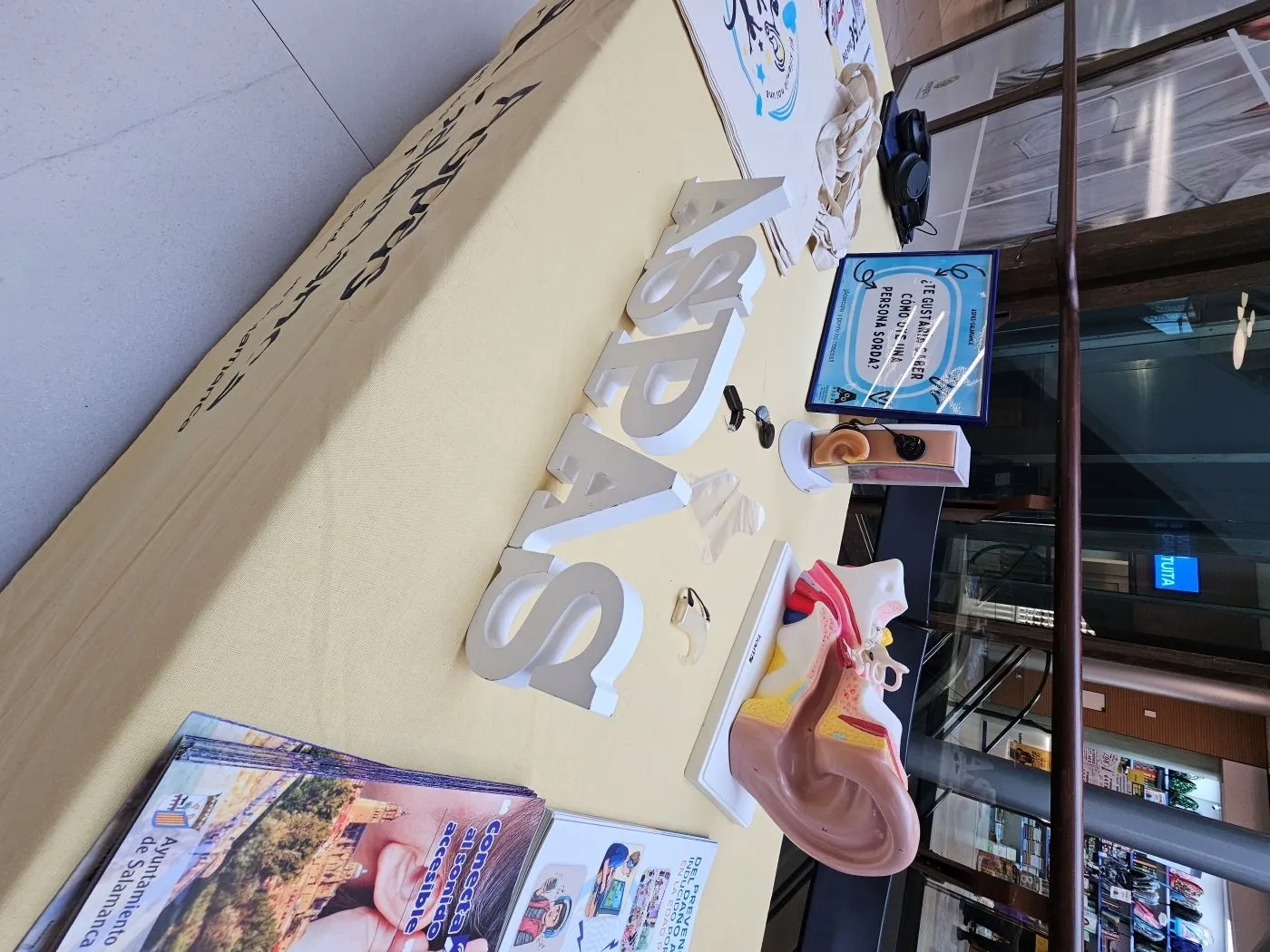 Foto 5 - FOTOS | Jornada de sensibilizaci&oacute;n auditiva en El Tormes por el D&iacute;a del Implante Coclear
