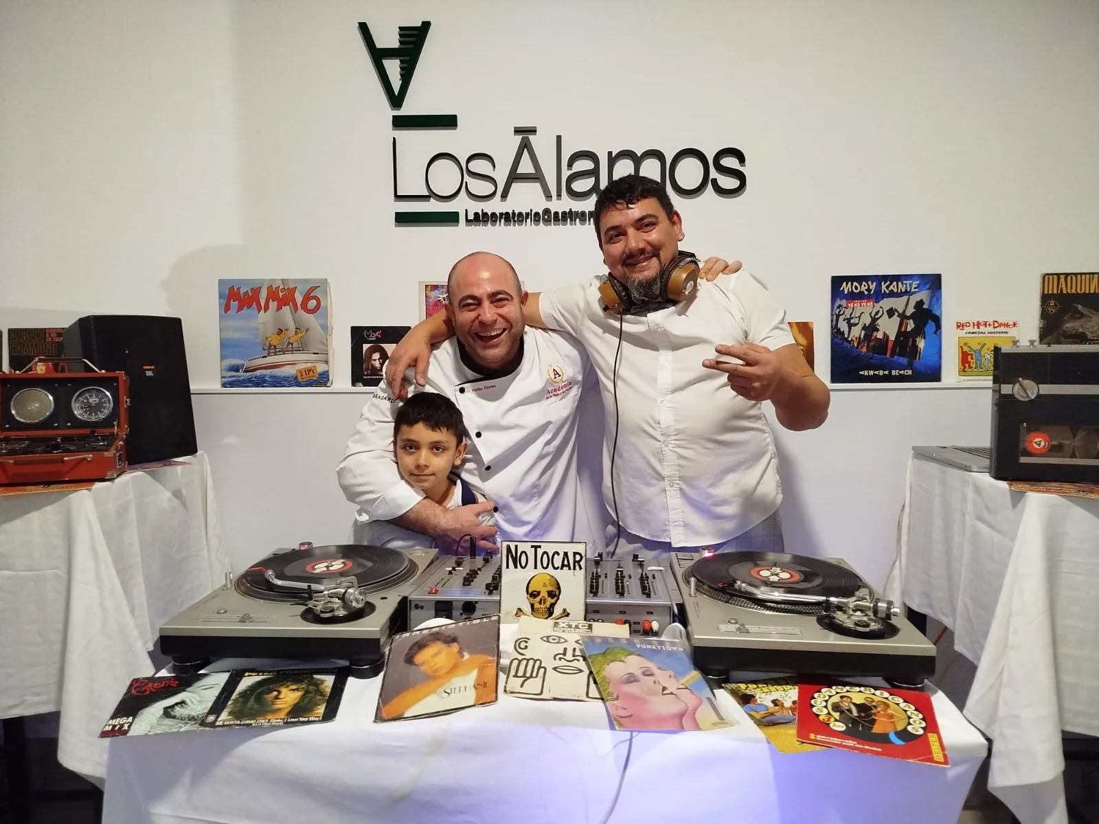 Foto 2 - Sabores que enamoran: Los &Aacute;lamos GastroLab dise&ntilde;a una noche &uacute;nica para San Valent&iacute;n con barra exclusiva, men&uacute; de autor y m&uacute;sica