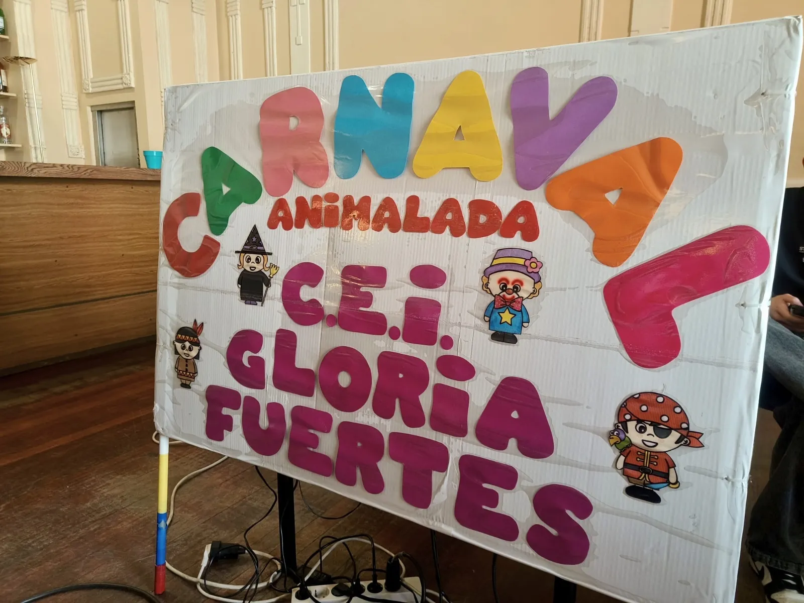 Foto 6 - Pollitos, vacas o granjeras: El Carnaval del CEI Gloria Fuertes llena de color y alegr&iacute;a las calles con su animado desfile y fiesta