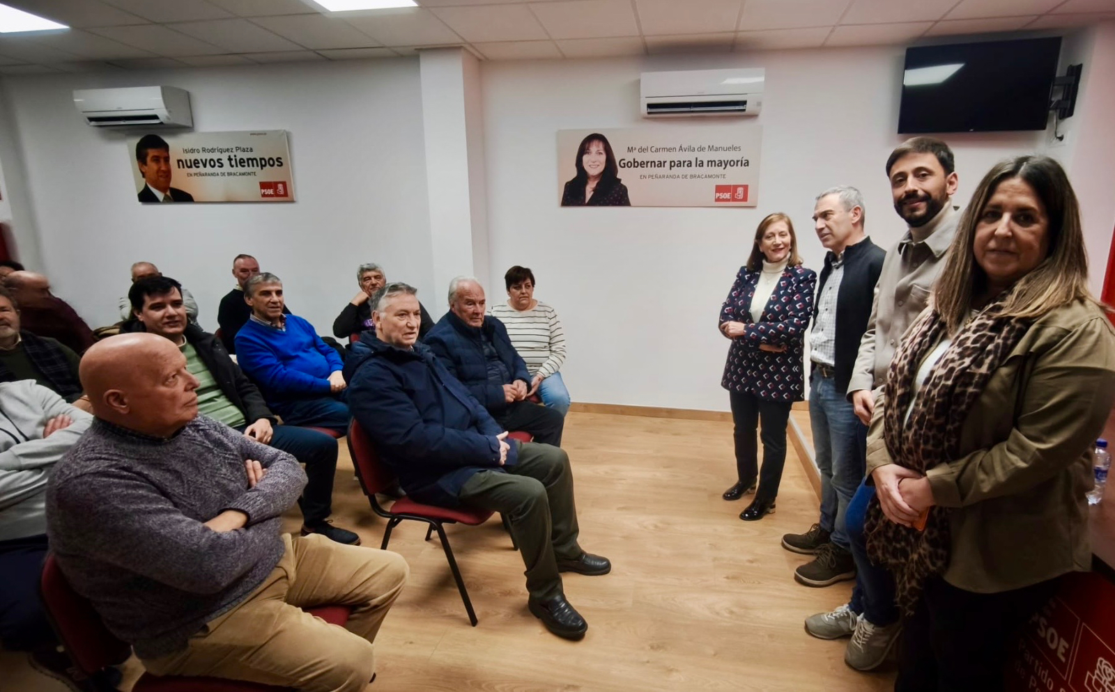 Fran Díaz denuncia la discriminación de la Junta con el CEIP Miguel de Unamuno y anuncia el compromiso del PSOE para crear un espacio deportivo cerrado