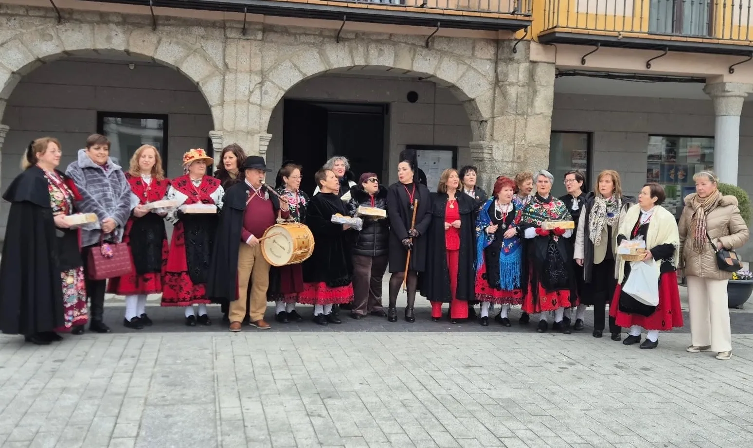 Foto 3 - Las &aacute;guedas toman Pe&ntilde;aranda y llenan de tradici&oacute;n y alegr&iacute;a las calles