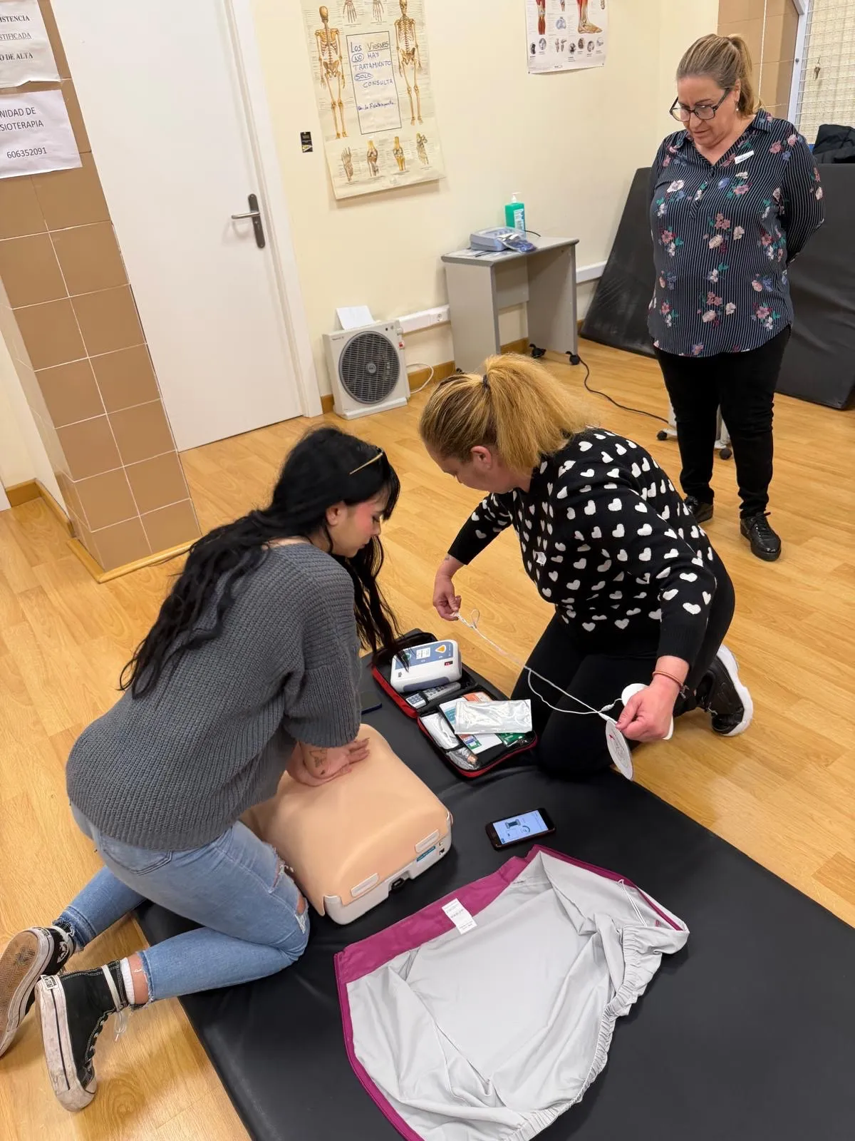 Foto 8 - Aprender a salvar vidas: objetivo de los talleres gratuitos de RCP y atragantamiento ofrecidos por el Centro de Salud