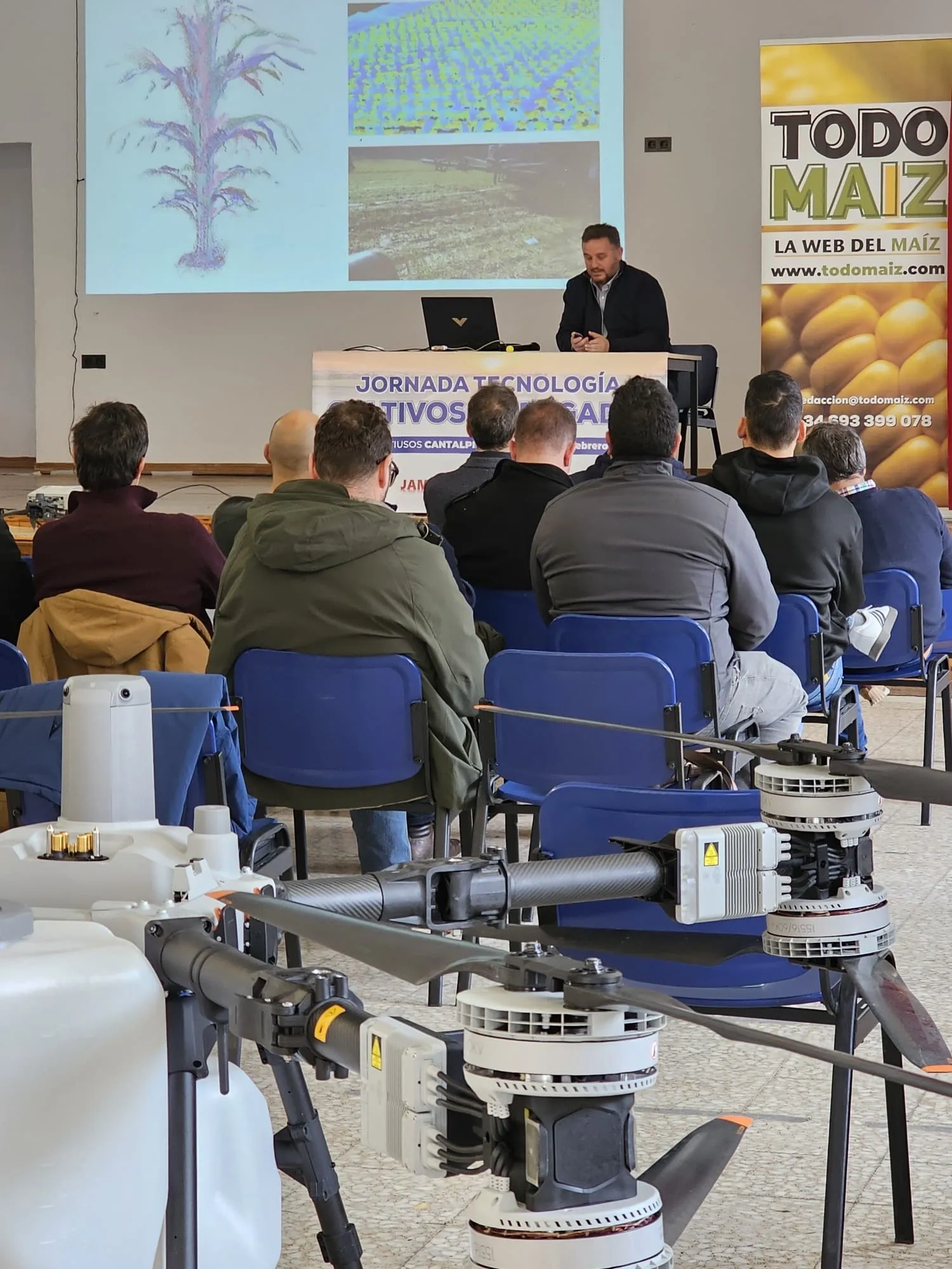 Foto 5 - La tecnolog&iacute;a y la nueva PAC centran una jornada sobre regad&iacute;o en Cantalpino