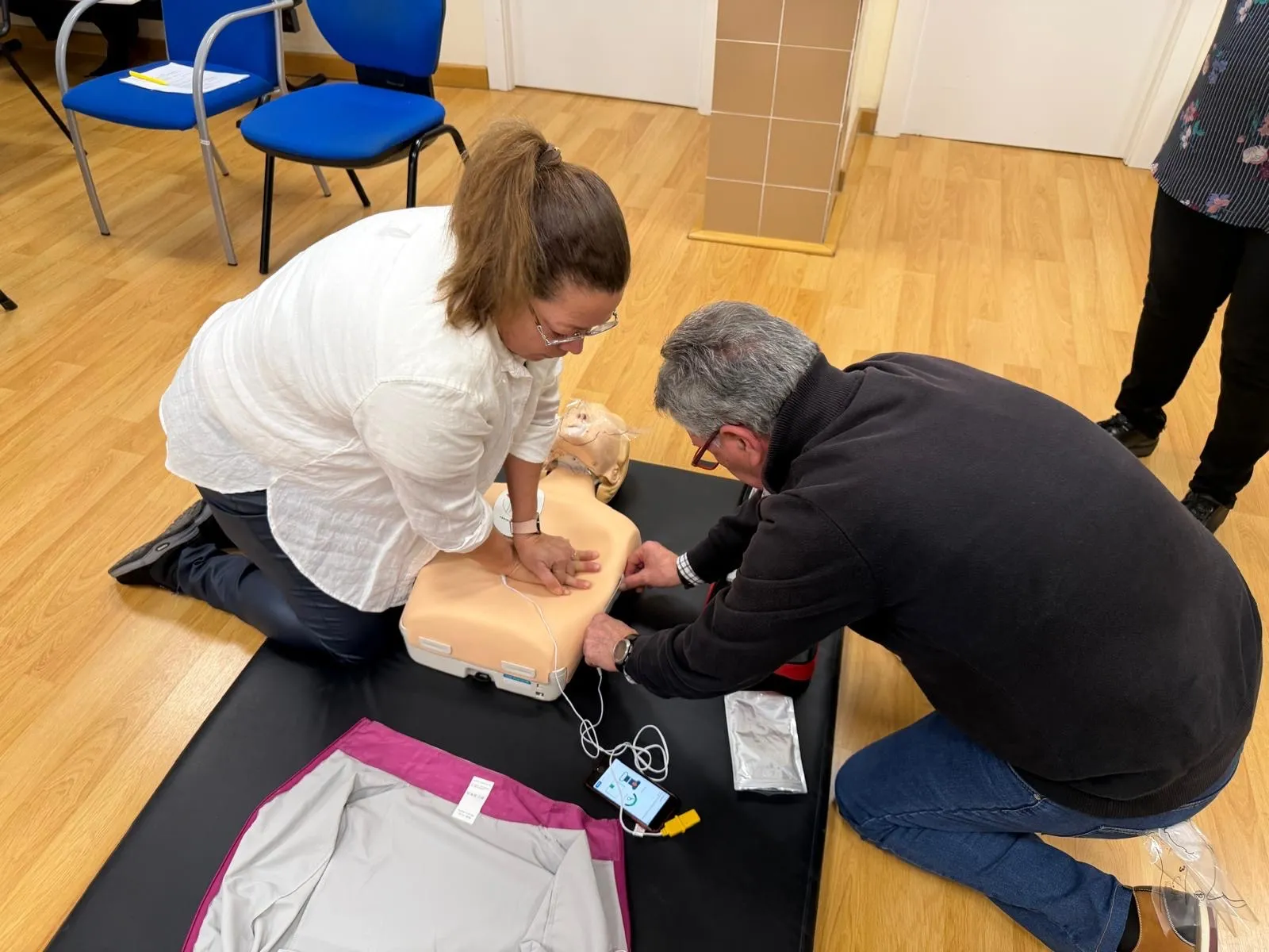 Foto 9 - Aprender a salvar vidas: objetivo de los talleres gratuitos de RCP y atragantamiento ofrecidos por el Centro de Salud