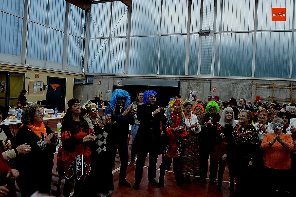 Asociación Amanecer fiesta de carnaval 