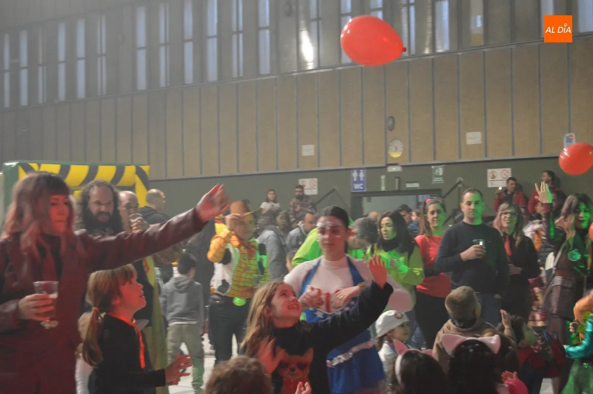 Baile infantil de disfraces 