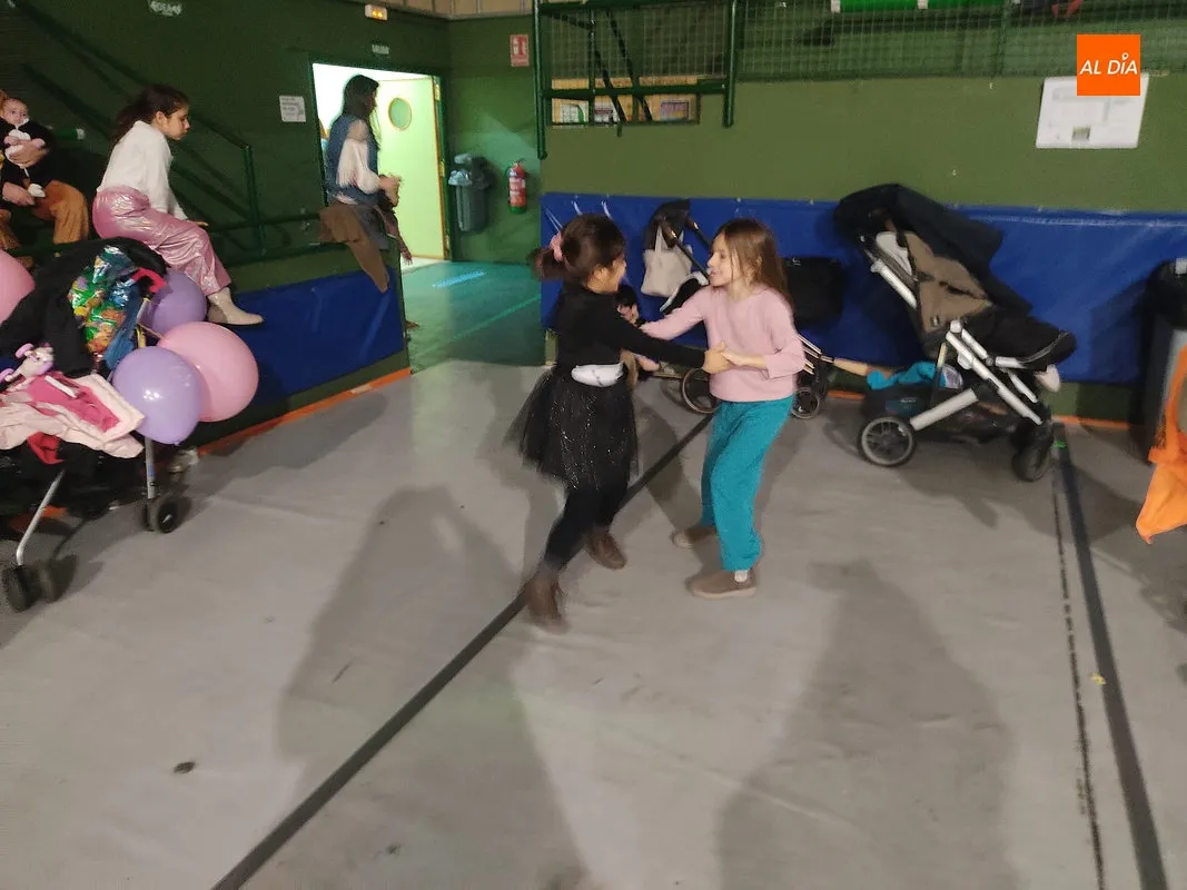 Baile infantil de disfraces 