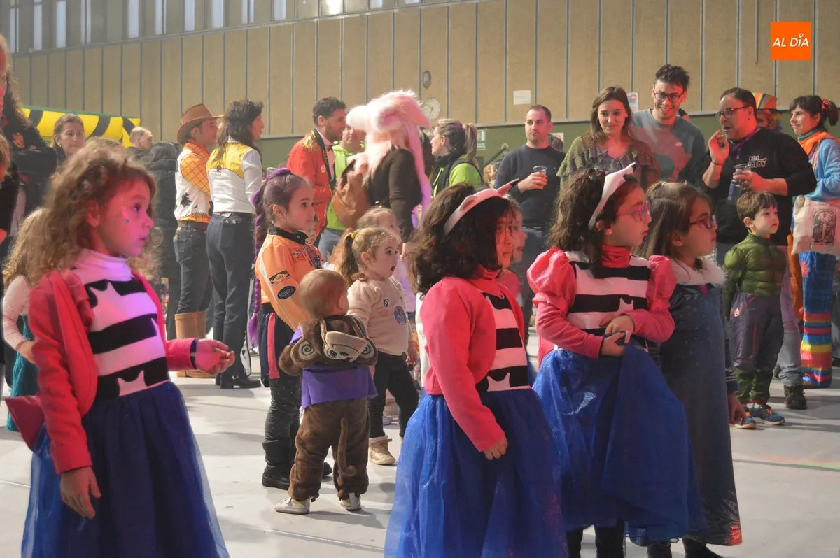 Baile infantil de disfraces 