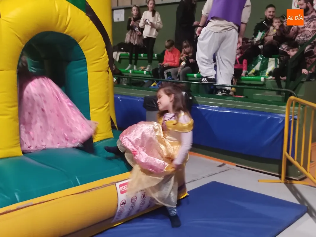 Baile infantil de disfraces 