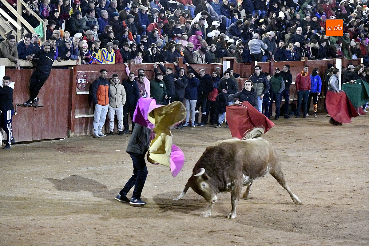 Los tres de Monte la Ermita emocionan al público en la capea del sábado tarde