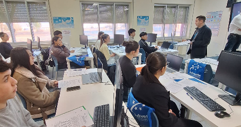 Adventia inicia un curso de tripulante de cabina para desempleados