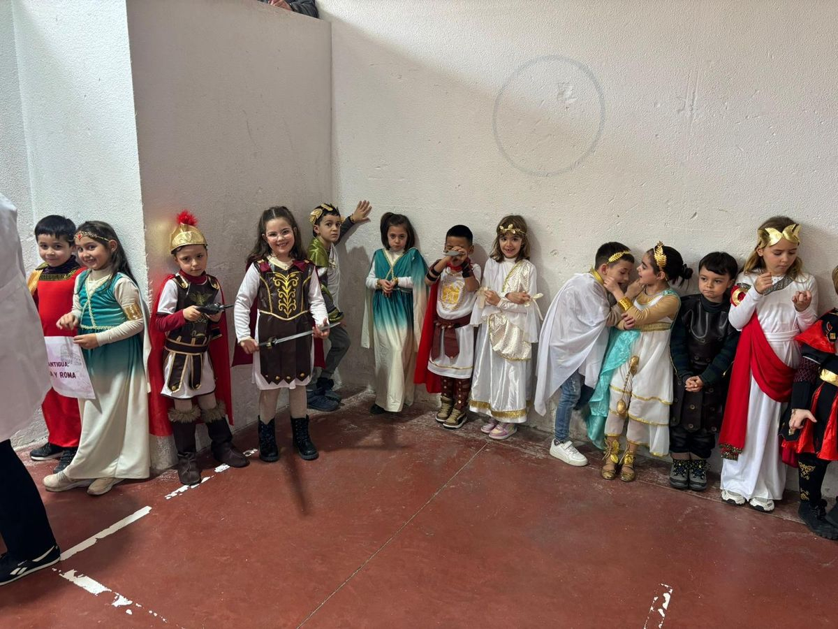 El Colegio Antonio Machado celebra un Carnaval histórico