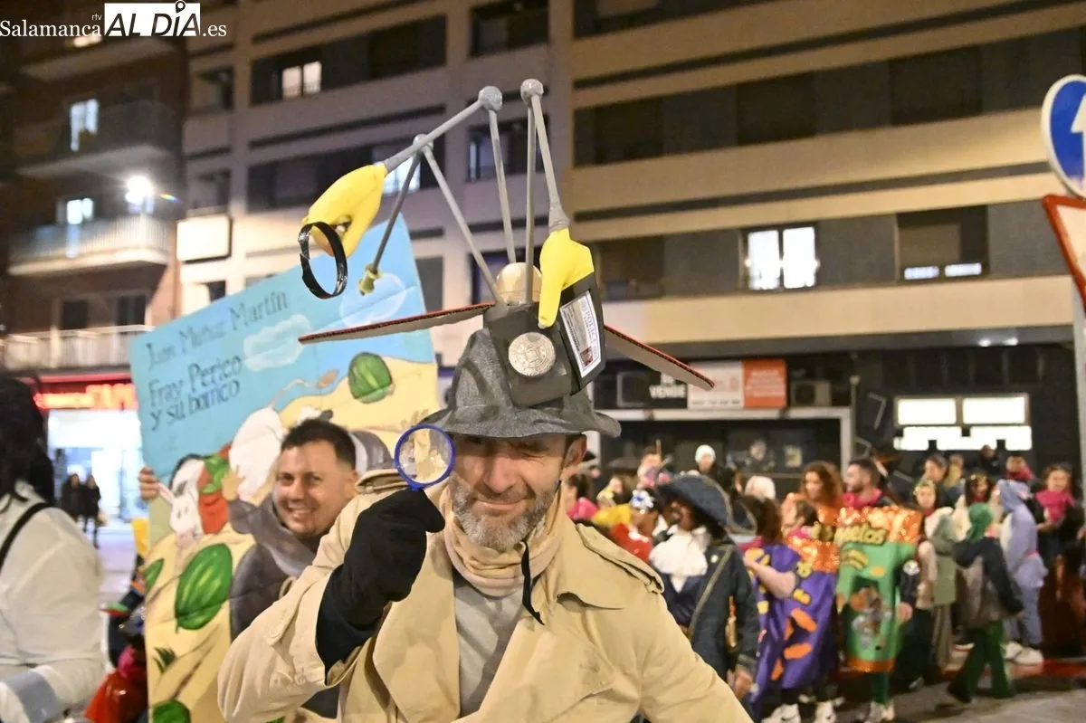 Foto 4 - V&Iacute;DEO Y FOTOS | Explosi&oacute;n de m&uacute;sica, alegr&iacute;a y color en el Carnaval del Barrio del Oeste