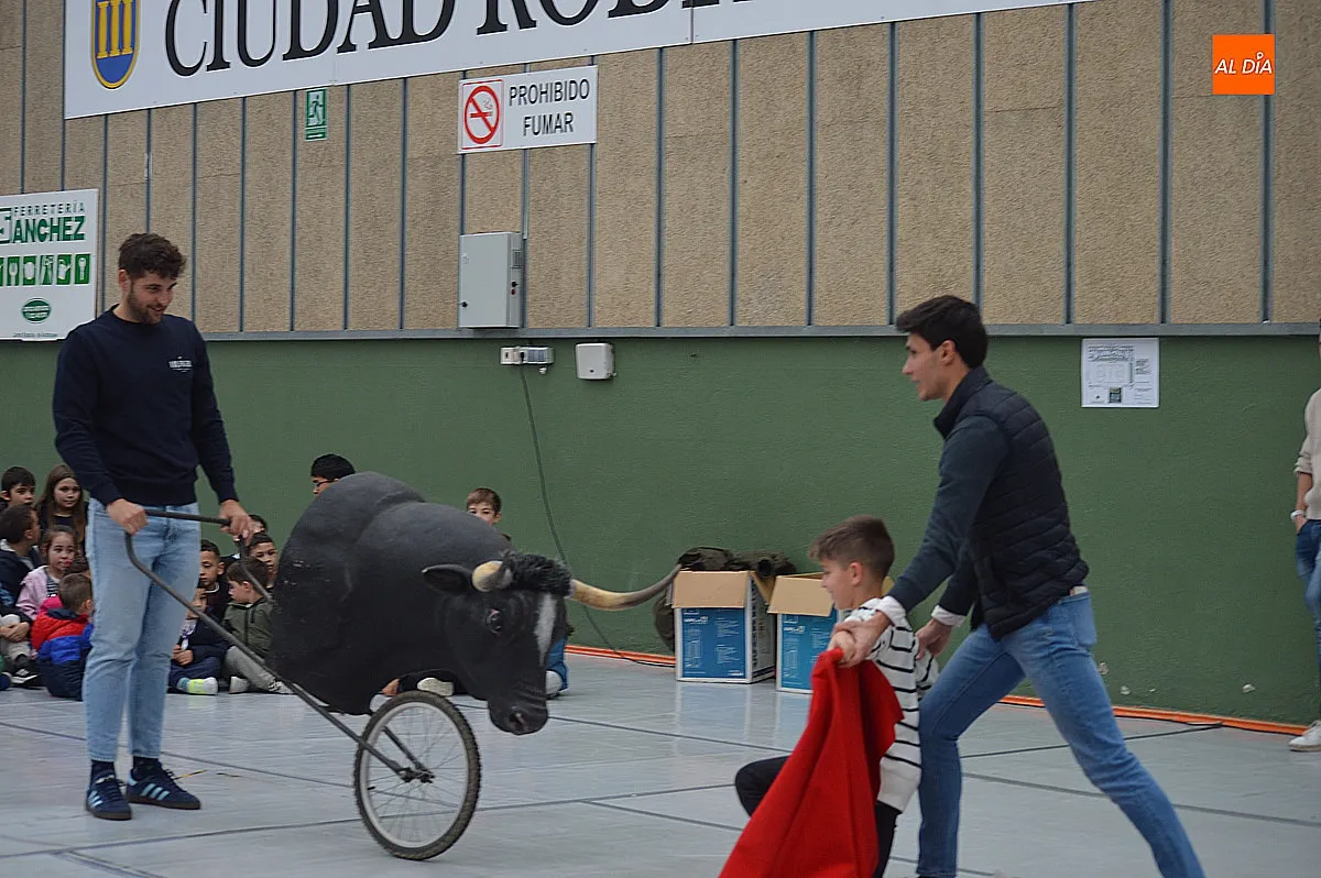 Actividad de tauromaquia en el colegio san Francisco 