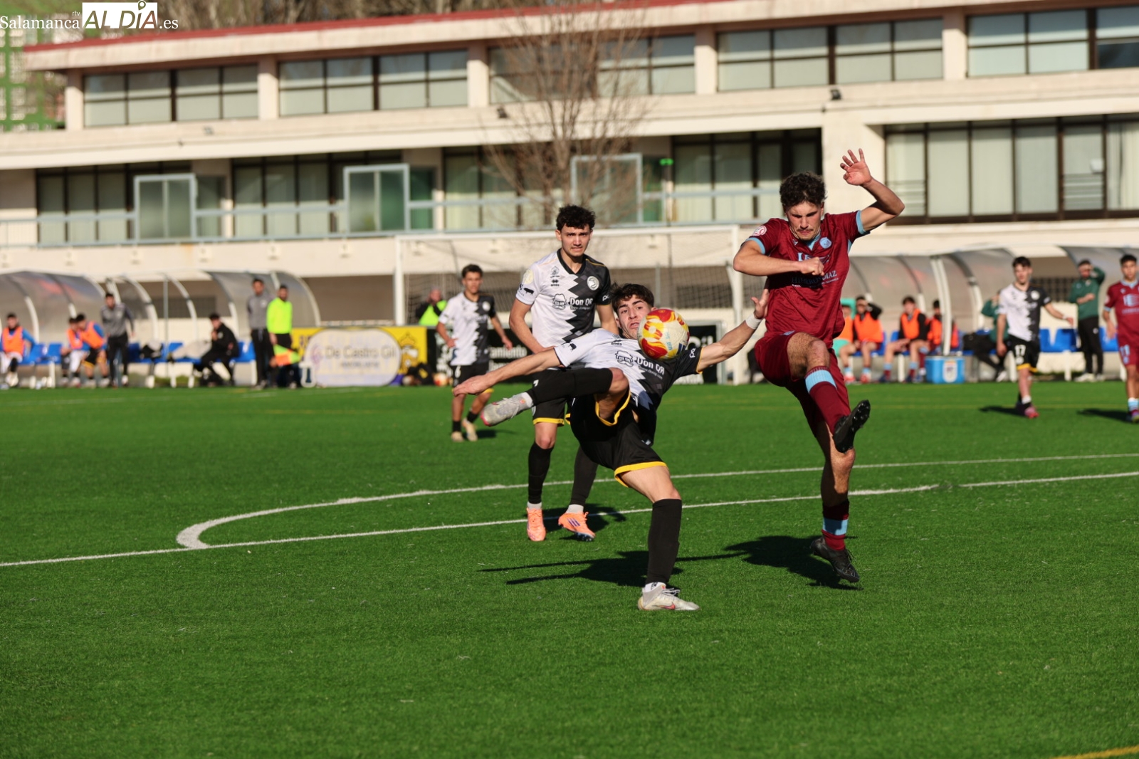 FOTOS | Unionistas gana al Badajoz en el minuto 90 en un partido caótico de División de Honor: ¡0-2 en contra y dos penaltis a favor fallados! (3-2)