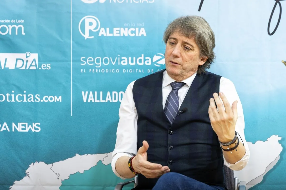 Carlos Martínez en las instalaciones de IMEDIACYL en Salamanca (sede de SALAMANCArtv AL DÍA) | Fotos: David Sañudo 