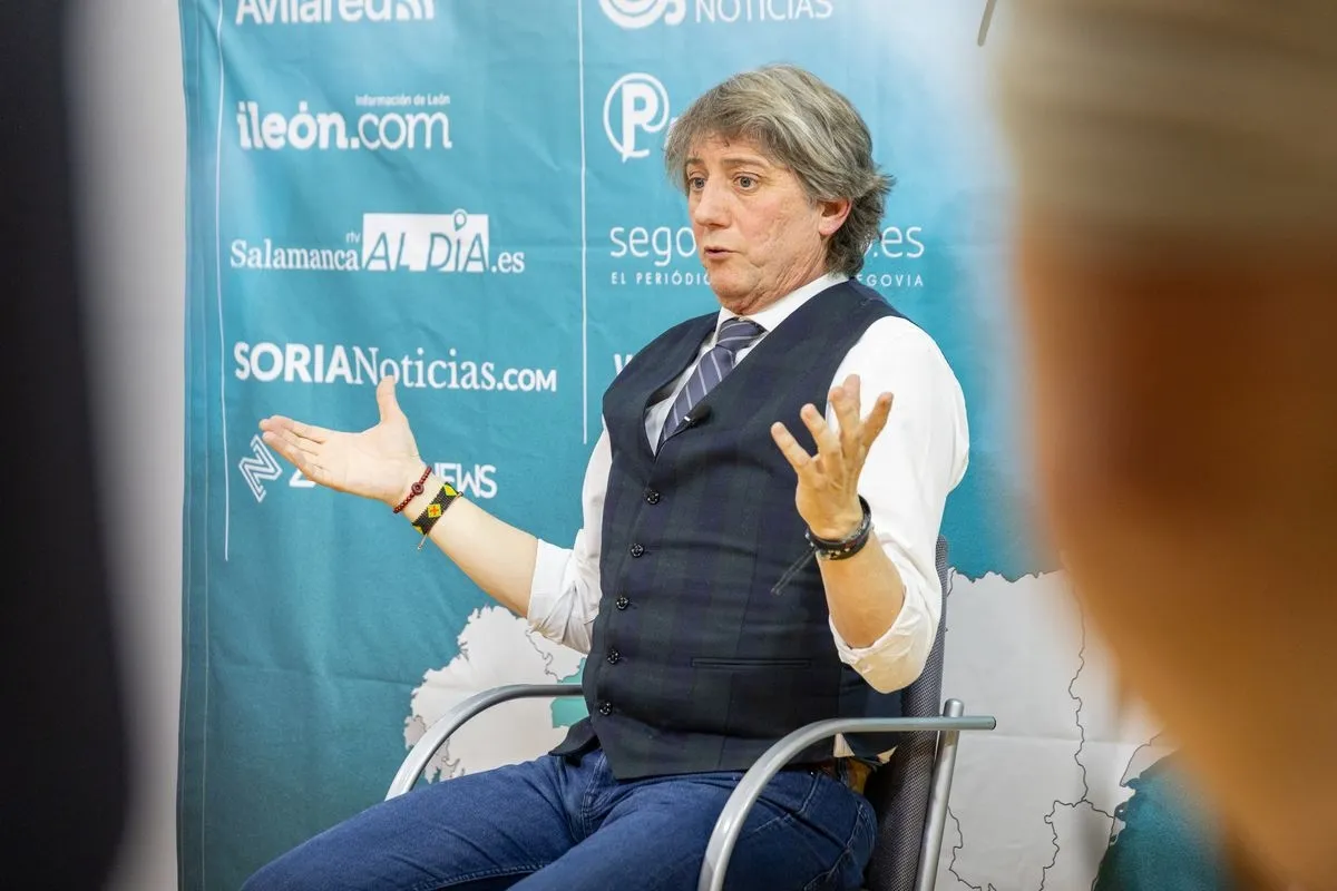 Carlos Martínez en las instalaciones de IMEDIACYL en Salamanca (sede de SALAMANCArtv AL DÍA) | Fotos: David Sañudo 