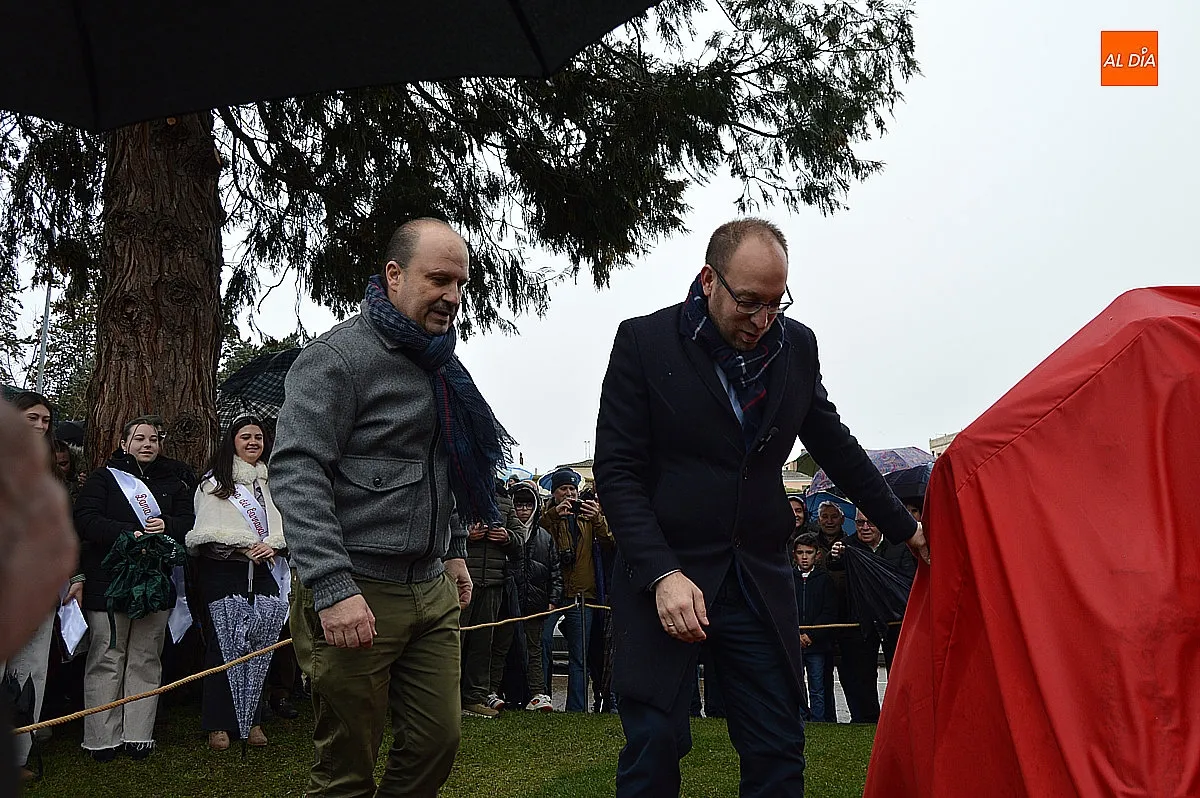 Presentación del monumento en honor al carnaval del Toro 
